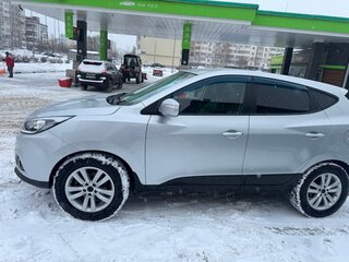 2013 Hyundai ix35 I Рестайлинг, серебристый, 1200000 рублей, вид 4