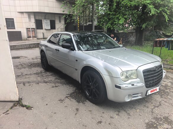 2004 Chrysler 300C I, серебристый, 700000 рублей - вид 7