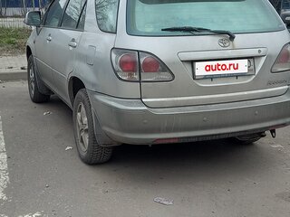2002 Toyota Harrier I (XU10) Рестайлинг, серебристый, 700000 рублей, вид 2