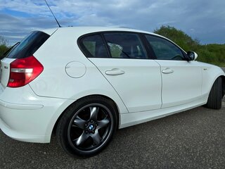 2011 BMW 1 серии 116i I (E81/E82/E87/E88) Рестайлинг, белый, 890000 рублей, вид 2