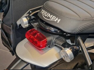 2023 Triumph Speed Twin, чёрный, 1570000 рублей, вид 4