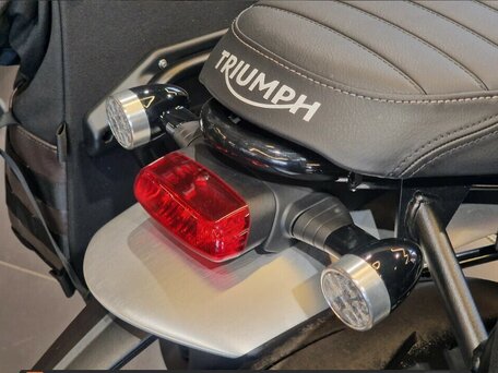 2023 Triumph Speed Twin, чёрный, 1570000 рублей, вид 4