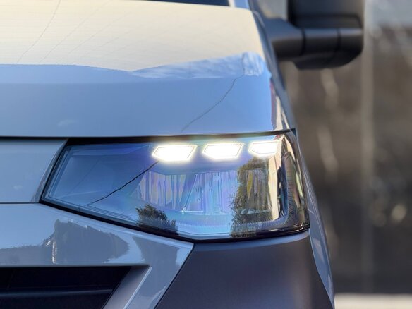2025 Volkswagen Transporter T7, серый, 7200000 рублей - вид 11
