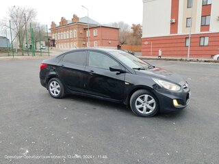 2014 Hyundai Solaris I, чёрный, 650000 рублей, вид 3