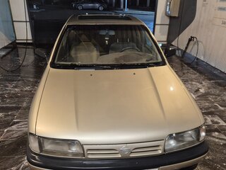 1991 Nissan Primera I (P10), бежевый, 90000 рублей, вид 1