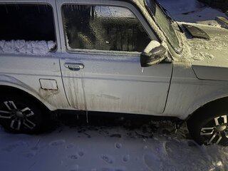 2001 Lada (ВАЗ) 2121 (4x4) I Рестайлинг, белый, 350000 рублей, вид 4