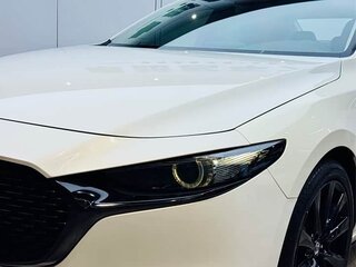 2022 Mazda 3 Axela IV (BP), белый, 1720000 рублей, вид 4