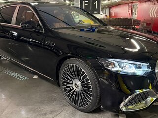 2026 Mercedes-Benz Maybach S-Класс 580 II (Z223) Рестайлинг, чёрный, 36420000 рублей, вид 3