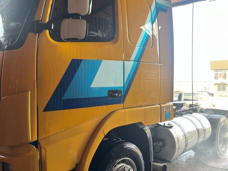 1999 Volvo FL, жёлтый, 3700000 рублей, вид 3