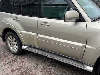 2008 Mitsubishi Pajero IV, бежевый, 1550000 рублей, вид 3