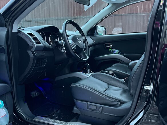 2012 Mitsubishi Outlander II Рестайлинг, чёрный, 1690000 рублей - вид 15