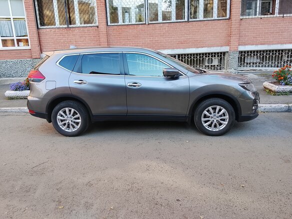 2019 Nissan X-Trail III, серый, 2700000 рублей