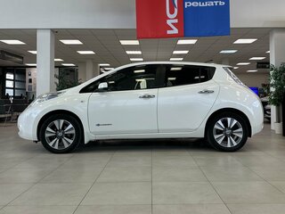 2012 Nissan Leaf (EM61) I (ZE0/AZE0), белый, 790000 рублей, вид 5