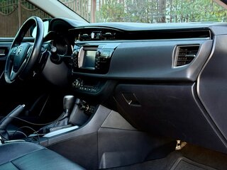 2016 Toyota Corolla XI (E160, E170, E180) Рестайлинг 1, белый, 1800000 рублей, вид 3