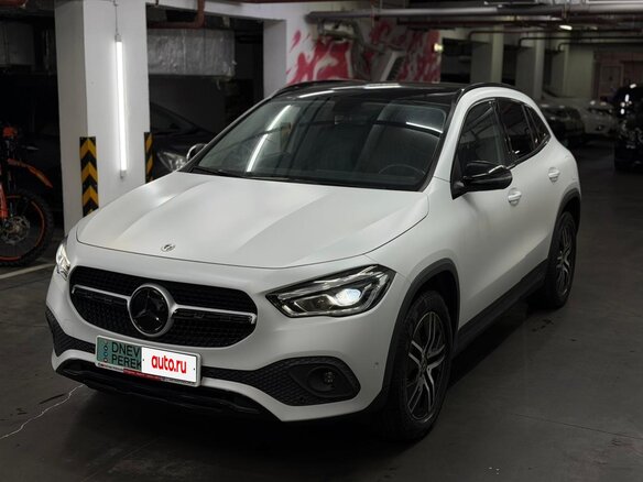 2020 Mercedes-Benz GLA 250 II (H247), белый, 3598000 рублей - вид 2