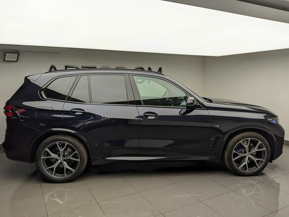 2025 BMW X5 40i IV (G05/G18) Рестайлинг, чёрный - вид 5