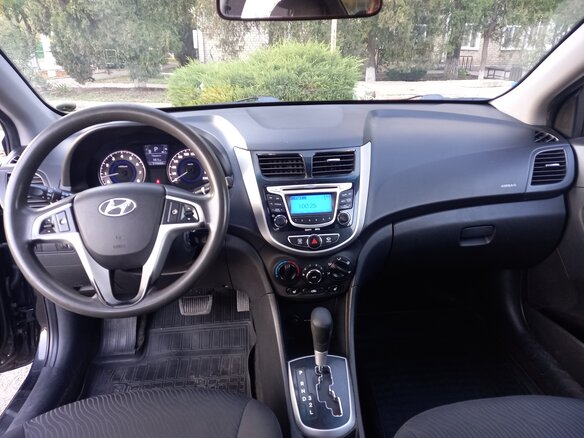 2012 Hyundai Solaris I, чёрный, 590000 рублей - вид 10