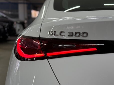 2026 Mercedes-Benz GLC Coupe 300 II (C254), белый, 10999900 рублей, вид 5