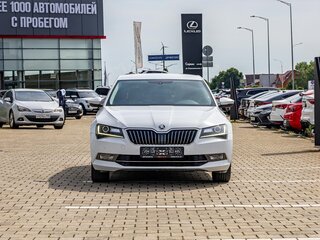 2018 Skoda Superb III, белый, 1615000 рублей, вид 2
