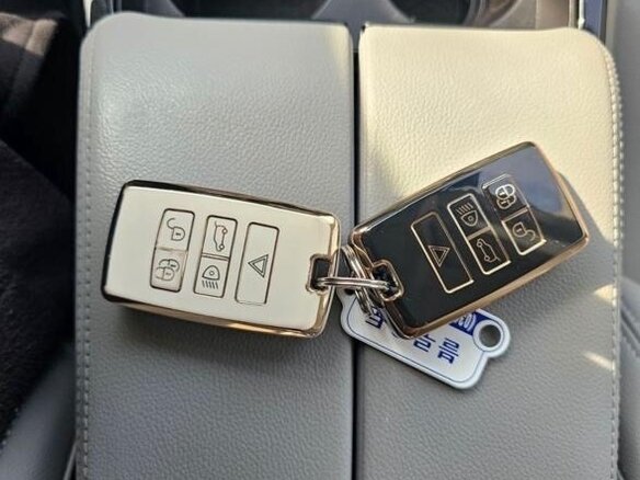 2021 Land Rover Range Rover Evoque L II, белый, 4700000 рублей - вид 15