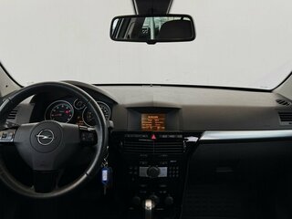 2011 Opel Astra H Рестайлинг, серебристый, 630000 рублей, вид 4
