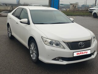 2013 Toyota Camry VII (XV50), белый, 2300000 рублей, вид 3