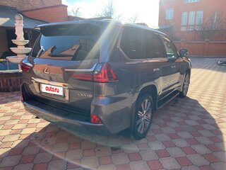 2016 Lexus LX 570 III Рестайлинг 2, серый, 6500000 рублей, вид 3
