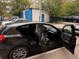 2010 BMW 1 серии 116i I (E81/E82/E87/E88) Рестайлинг, чёрный, 500000 рублей, вид 4