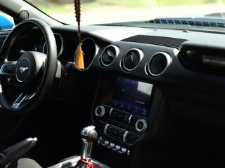 2021 Ford Mustang VI Рестайлинг, синий, 3330000 рублей, вид 5