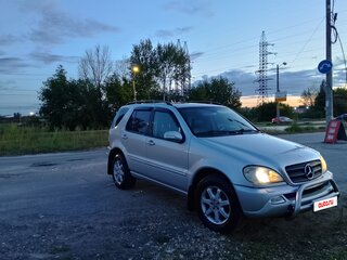 2002 Mercedes-Benz M-Класс 320 I (W163) Рестайлинг, серый, 765000 рублей, вид 2