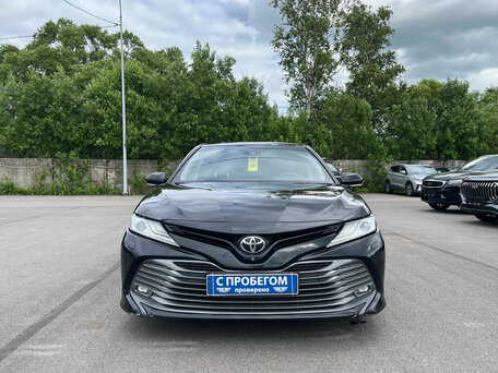 2018 Toyota Camry VIII (XV70), чёрный, 1970000 рублей, вид 2
