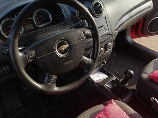 2010 Chevrolet Aveo I Рестайлинг, красный, 380000 рублей, вид 4