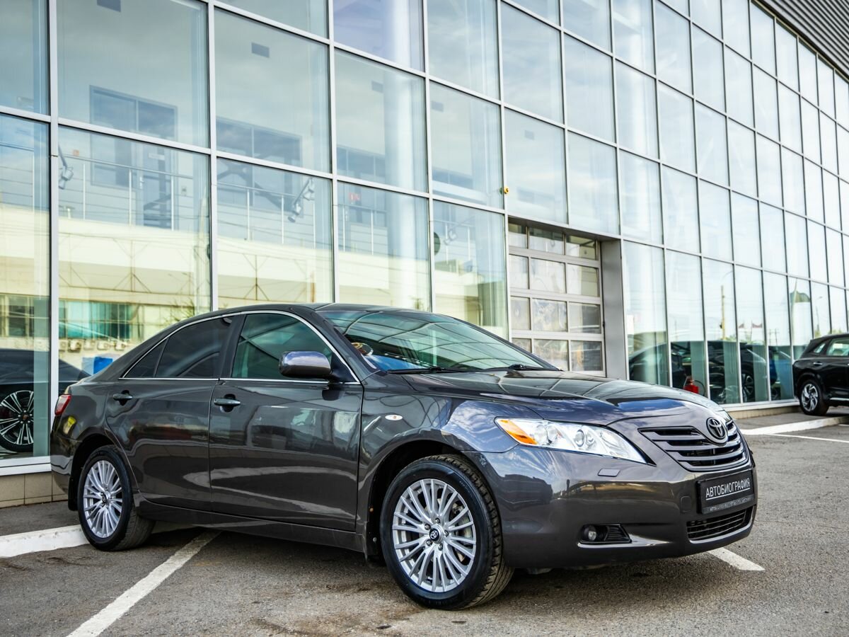 Открыть фотографии: Toyota Camry VI (XV40)