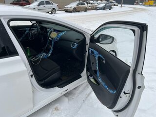 2012 Hyundai Avante V, белый, 950000 рублей, вид 5