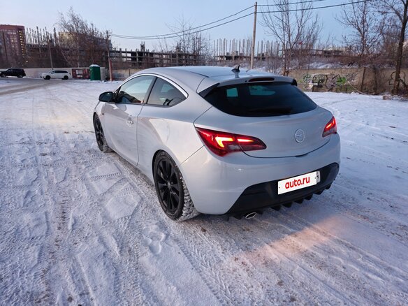 2012 Opel Astra GTC J Рестайлинг, белый, 750000 рублей - вид 17