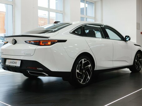 2024 Changan Lamore, белый, 2929900 рублей, вид 4
