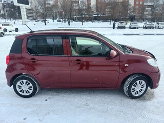 2017 Toyota Passo III, пурпурный, 850000 рублей, вид 2