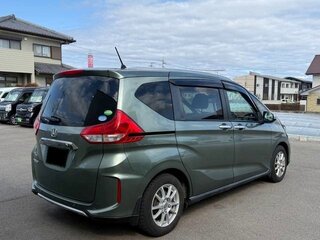 2023 Honda Freed II Рестайлинг, зелёный, 1350000 рублей, вид 4
