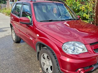 2012 Chevrolet Niva I Рестайлинг, красный, 560000 рублей, вид 3