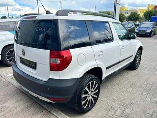 2012 Skoda Yeti I, белый, 619000 рублей, вид 5