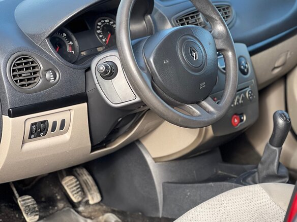 2008 Renault Clio III, красный, 390000 рублей - вид 12