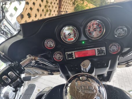 2009 Harley-Davidson Electra Glide, чёрный, 1200000 рублей, вид 2