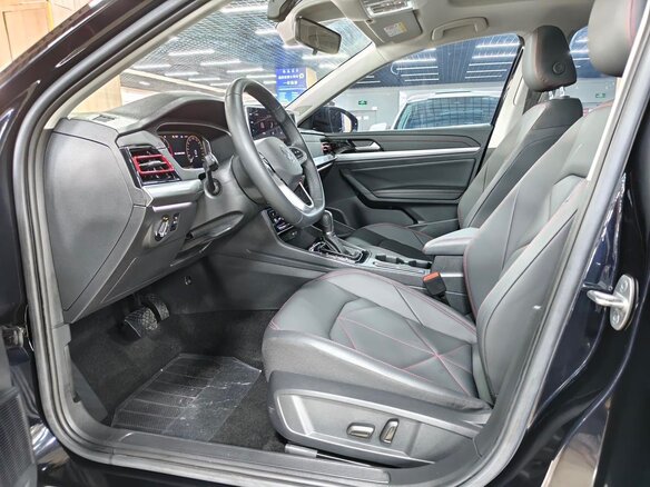 2025 Volkswagen Lavida III Рестайлинг, чёрный, 1590000 рублей - вид 5
