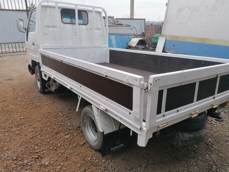 1996 Toyota Dyna, белый, 1050000 рублей, вид 5