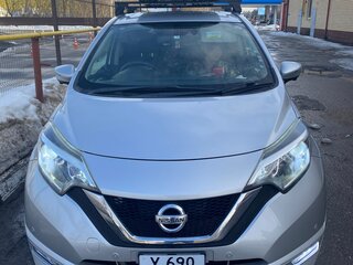 2017 Nissan Note II Рестайлинг, серебристый, 1099000 рублей, вид 2