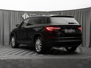2022 Skoda Kodiaq I Рестайлинг, чёрный, 3455000 рублей, вид 5