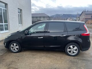 2010 Renault Scenic Grand III, чёрный, 720000 рублей, вид 3