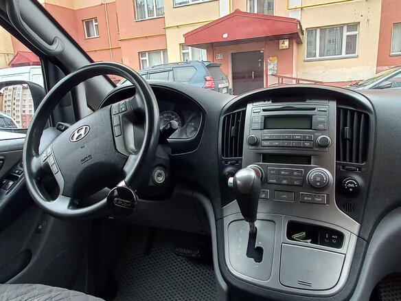 2008 Hyundai Grand Starex I, серый, 900000 рублей - вид 6