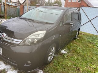 2013 Toyota ISis I Рестайлинг, чёрный, 1580000 рублей, вид 1