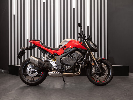2026 QJMotor SRK 800, красный, 820000 рублей, вид 2
